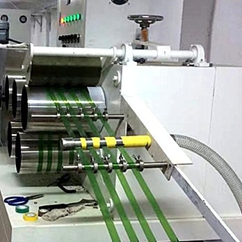 PET 스트랩 압출 라인 0.4-1.2mm 두께 850 킬로그램은 120KW 권력을 팽팽하게 합니다