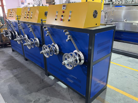 110*3300mm 나사 직경 플라스틱 PP 스트래핑 밴드 만드는 기계 300-350kg/h PLC 터치 스크린 제어 시스템
